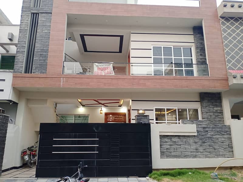 DOUBLE STORY HOUSE AVAILABLE FOR SALE NEAR TO ISB EXPRESSWAY 15