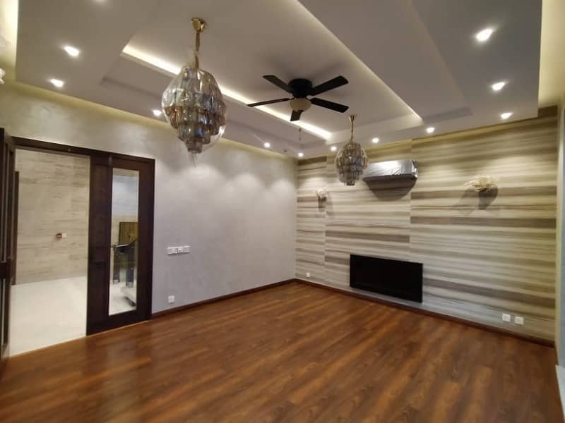 Ready To Buy A Upper Portion In DHA Phase 8 - Ex Air Avenue Lahore 5