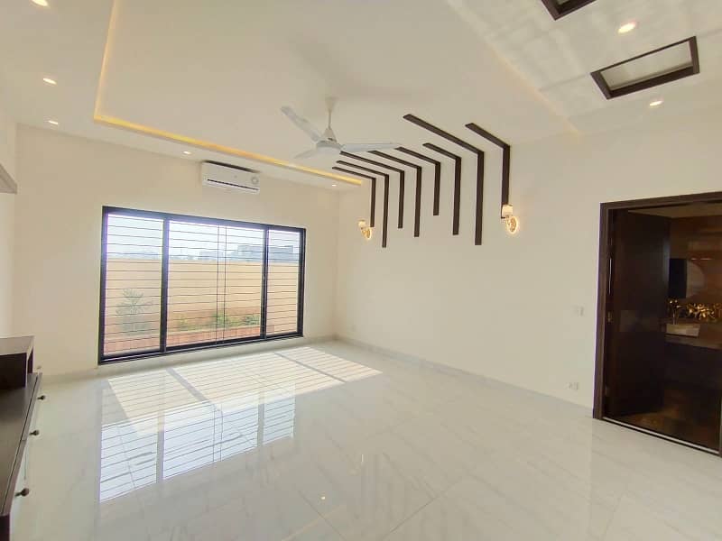 20 Marla Upper Portion For rent In Beautiful DHA Phase 8 - Ex Air Avenue 2
