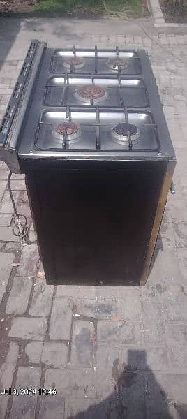 ایک عدد oven  (اوون) شاندار حالت میں فروخت 2