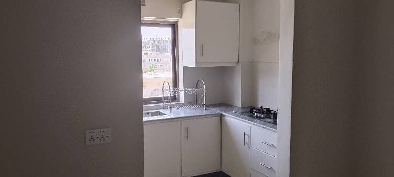 Fully Furnished Studio Apartment For Rent 3