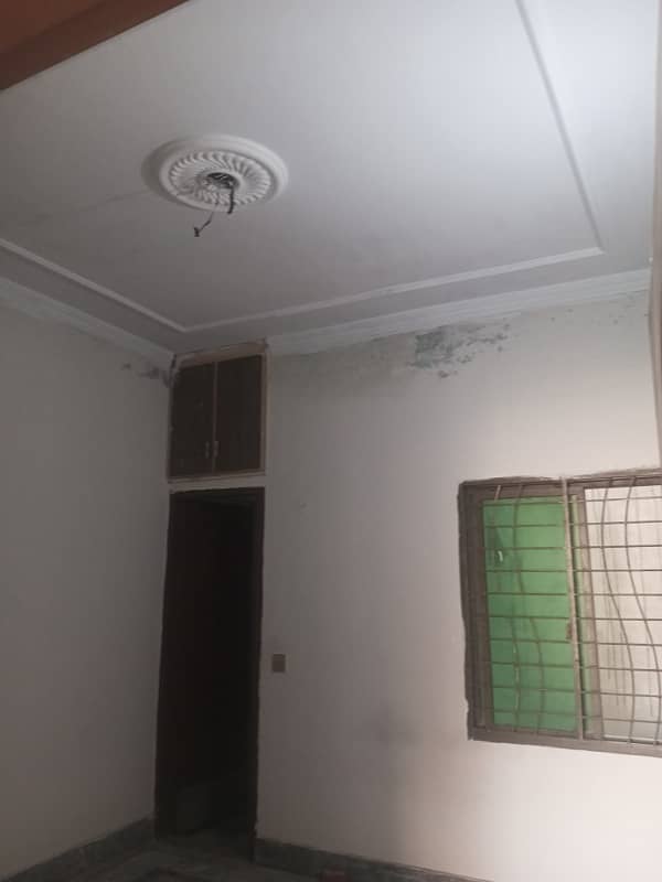 4.5 Marla Upper portion For rent available in shadab colony main ferozepur road Lahore 3