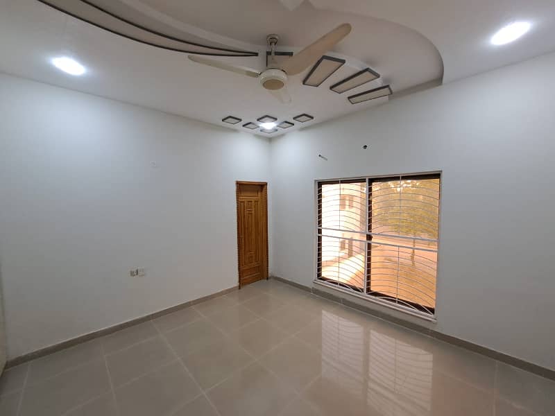 Luxurious 5-Bedroom House for Rent in Overseas B Block - PKR 120,000/Month 25