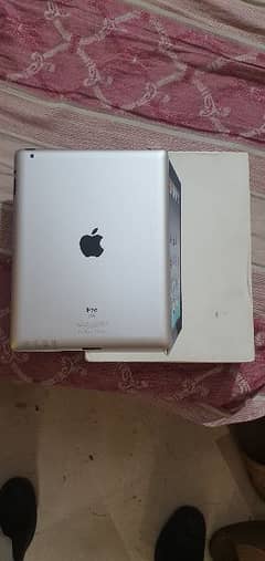 I pad 2 original apple with complete box 0