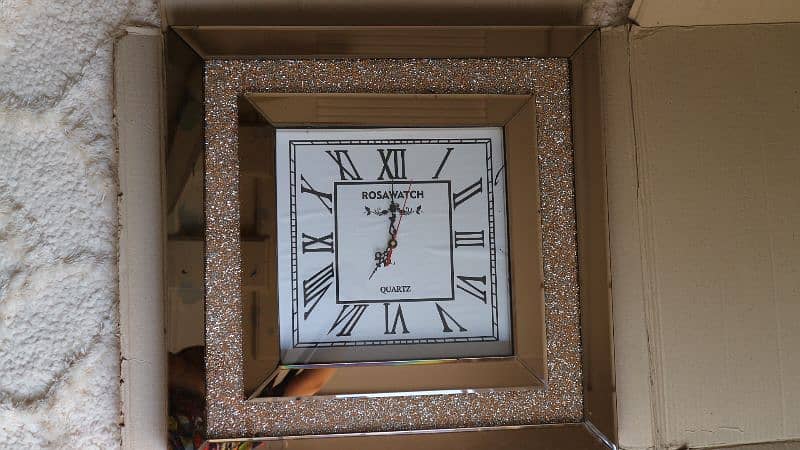 Rose gold Wall clock with crystals inside 0