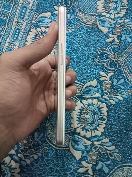 OPPO F1s(a59) With box and PTA proved 3