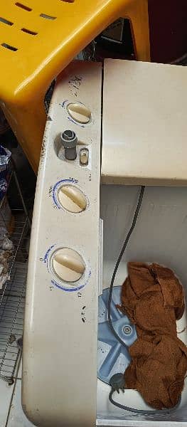 Dawalace Washing machine in working conditions. 2