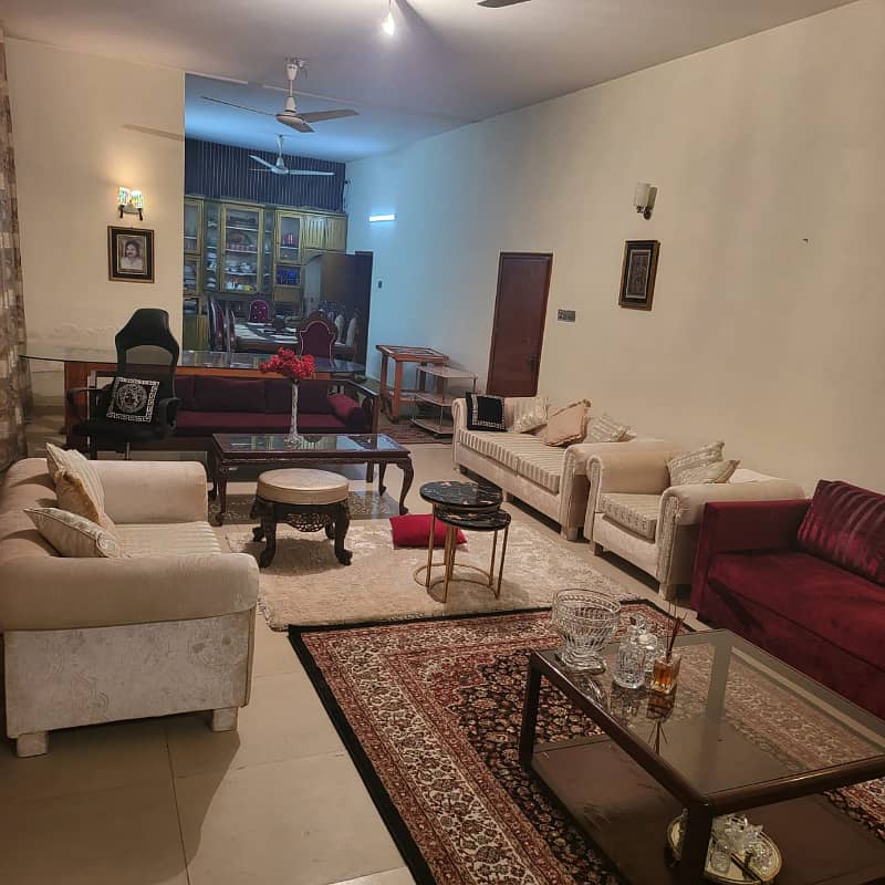 2 KANAL 2 MARLA BEAUTIFUL HOUSE FACING PARK FOR SALE IN GARDEN TOWN NEAR CANAL LAHORE 4