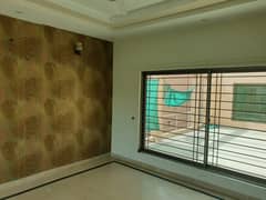 DHA Kanal Upper Portion with 3 Bedrooms for Rent in Phase 3 XX | Separate Entrance & Gas/Electricity Meter 0