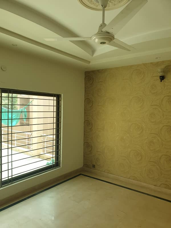 DHA Kanal Upper Portion with 3 Bedrooms for Rent in Phase 3 XX | Separate Entrance & Gas/Electricity Meter 20