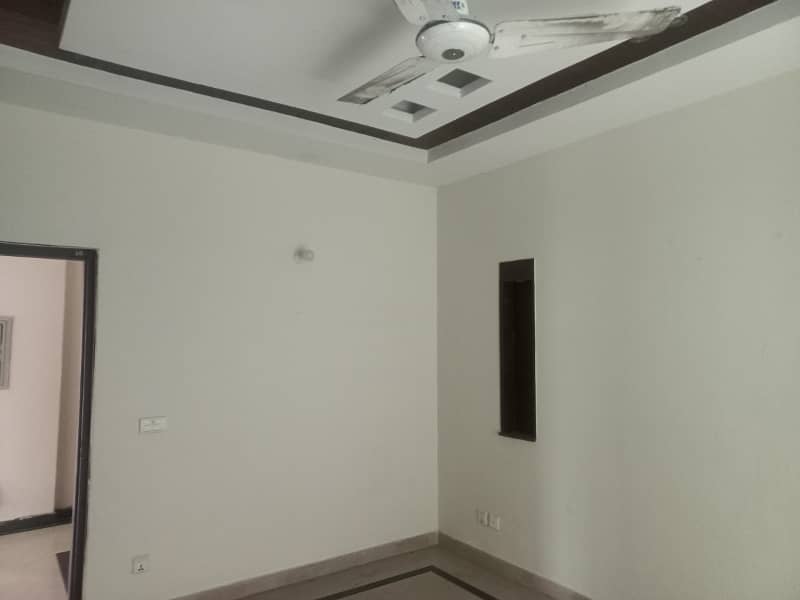 ROOM & PORTIONS AVAILABLE FOR RENT IN DHA 6