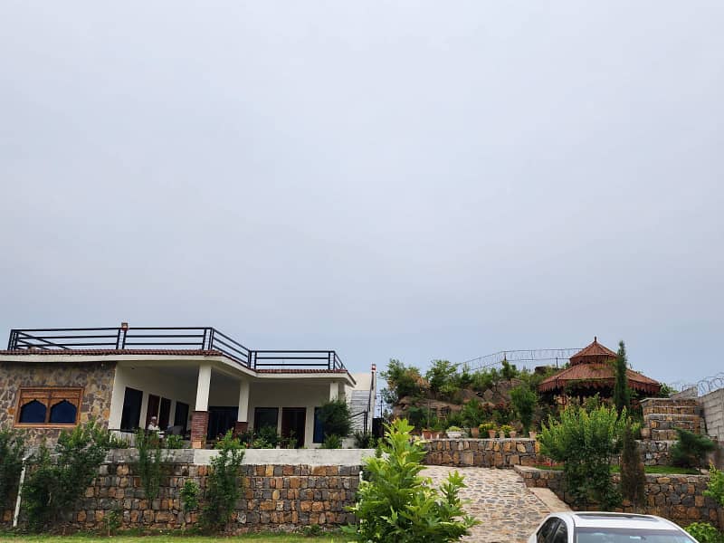 A beautiful view 4 kanal farmhouse available on daily basis 9