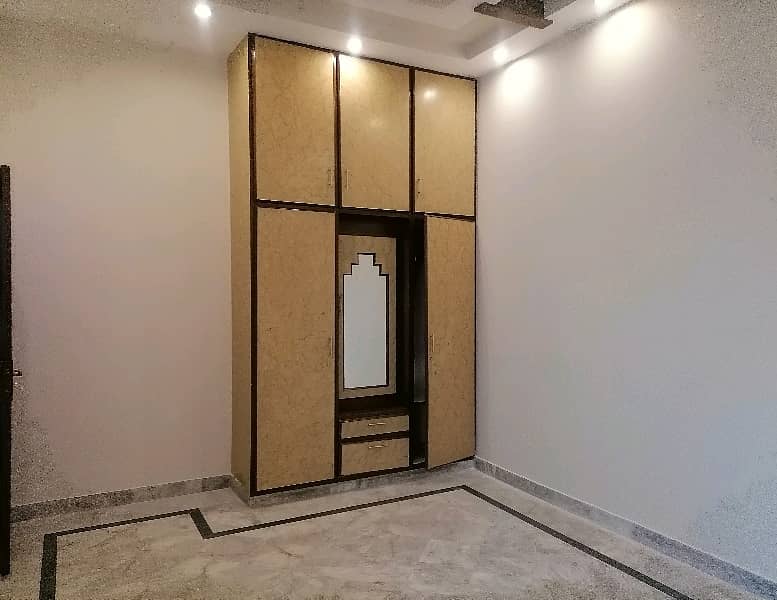 Well-constructed House Available For rent In Johar Town 0