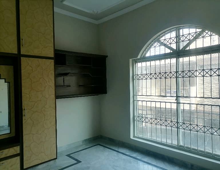 Well-constructed House Available For rent In Johar Town 4