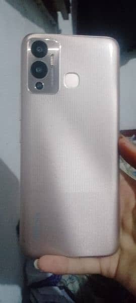 infinix hot play 11 MObile one hand use 5