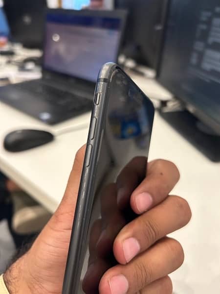 Iphone 8 Plus Black 256GB PTA 10/10 4