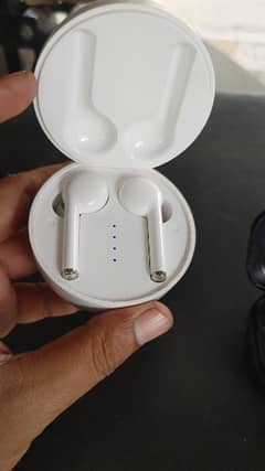 earbuds