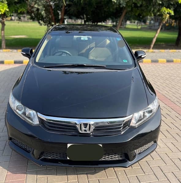 Honda Civic Manual Transmission 2014 Model in Excellent Condition 1