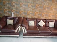 5 Seater Pure Wooden Sofa Set in Good Condition