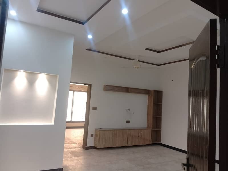 Ideal On Excellent Location House Is Available For sale In Lahore 16