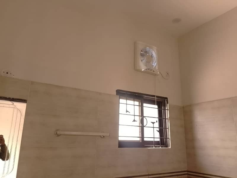 Ideal On Excellent Location House Is Available For sale In Lahore 17