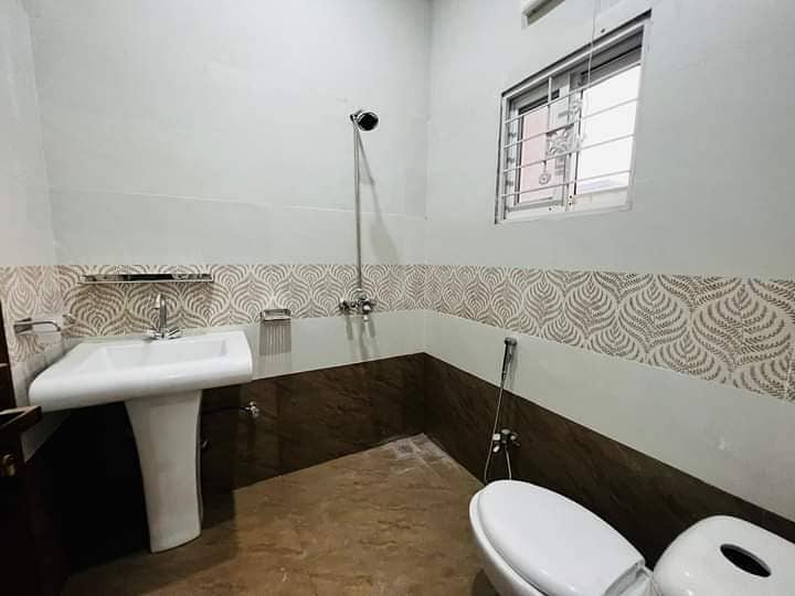Brand New 4 Marla House For sale In Central Park - Block B Lahore 3