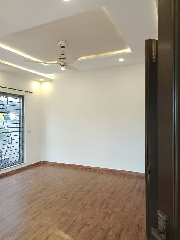 One Kanal Super Hot Located Modern Bungalows Lower Portion Is Available For Rent In Eden City Near DHA Phase 8 Lahore Upper Portion Is Locked 12