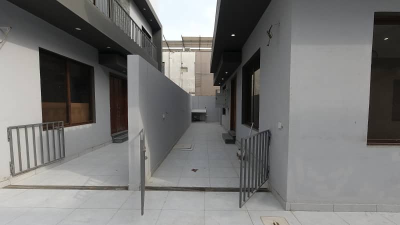 Brand New Town House 250 Sqyrd Available For Sale In Pechs Main Ferozabad Road 5