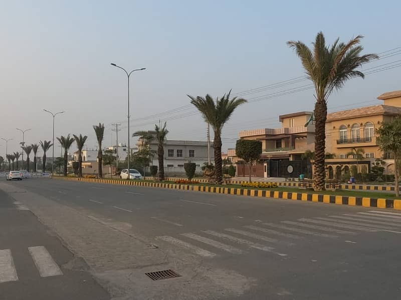 Get Your Hands On On Excellent Location Residential Plot In Lahore Best Area 4