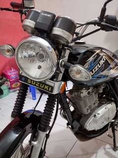 Suzuki GS 150 2022