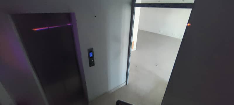 6 Marla Brand New 2ND Floor With Lift 23