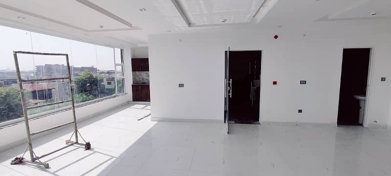 4 Marla 1st Floor With Lift 13