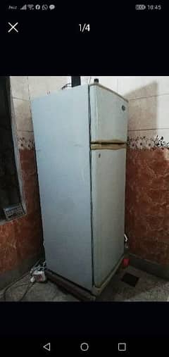 refrigerator/ fridge original gas