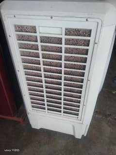 air cooler good candtion . plastic body