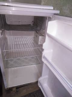 Mini/small fridge