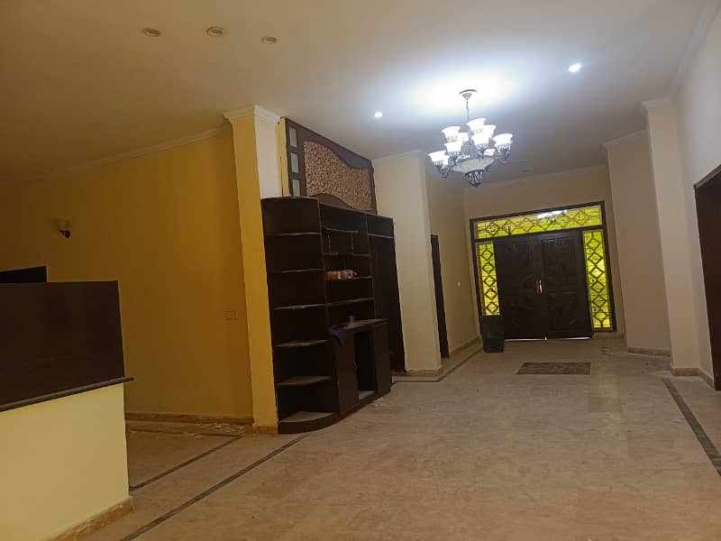 1 KINAL HOUSE FOR RENT GAS AVAILABLE & NEAR PARK IN VALENCIA TOWN 12