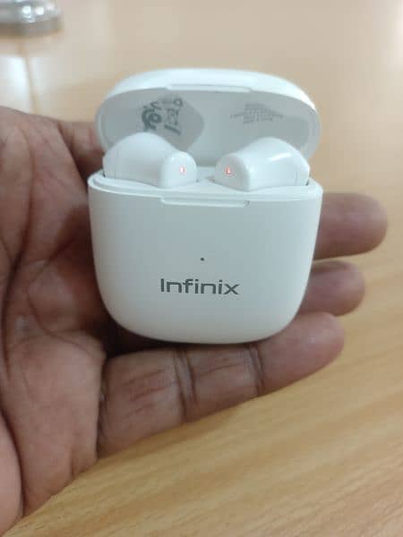 Infinix XE 22 ear buds 1