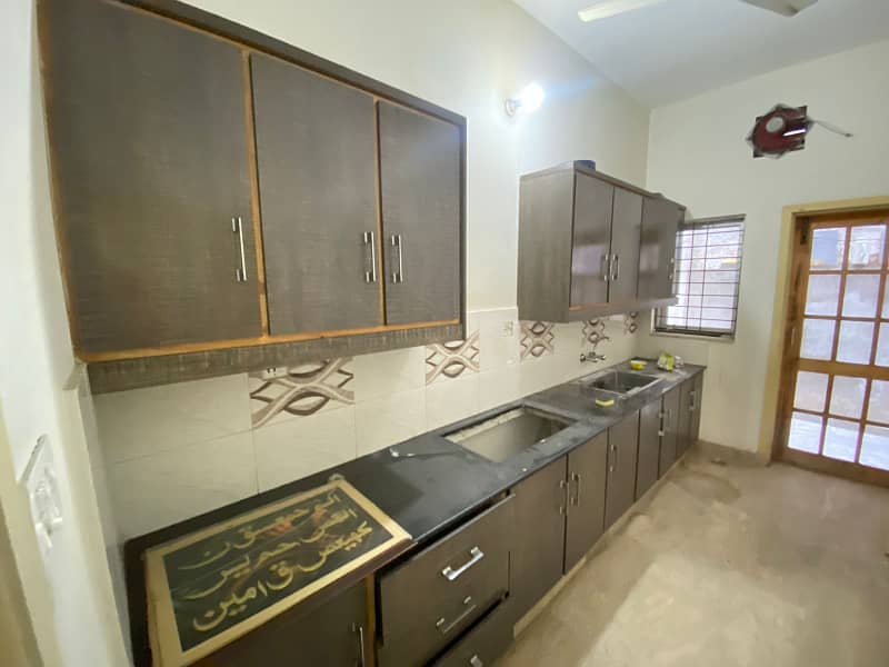 Beautiful Solid Build 6 Marla House With Gas Meter For Sale Ali Park Near Bhatta Chowk 5