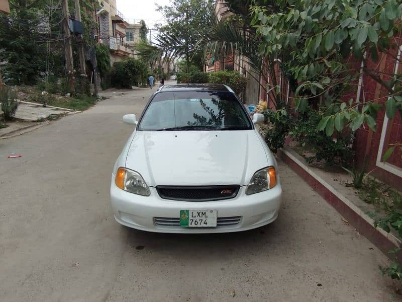 Honda Civic EXi Automatic in good condition. 0
