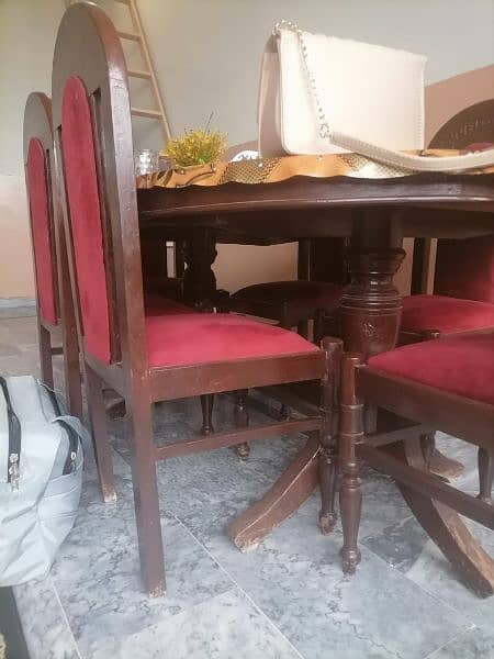dinning table full set . Good condition 1