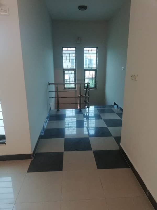 Askari 11, Sector A, 10 Marla, 03 Bed, Luxury House For Rent. 18