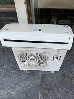 Electrolux 1.5 Ton DC inverter