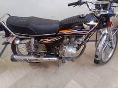 Honda 125 for sale 13 model good condition buy and drive engine ok