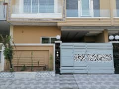 House Of 5 Marla In Johar Town Phase 2 For sale