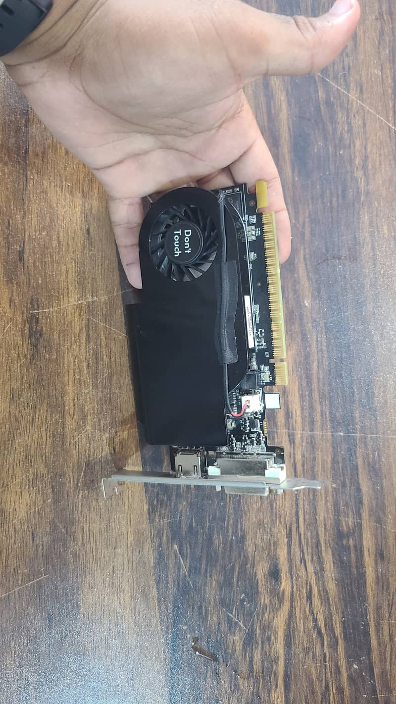 GeForce GTX745 4GB DDR3 HDMI port 2