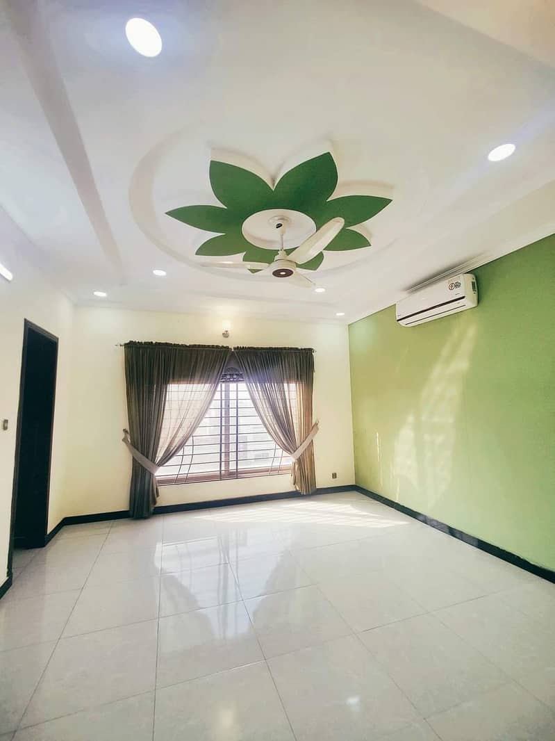 10 Marla Upper Portion Available For Rent 6