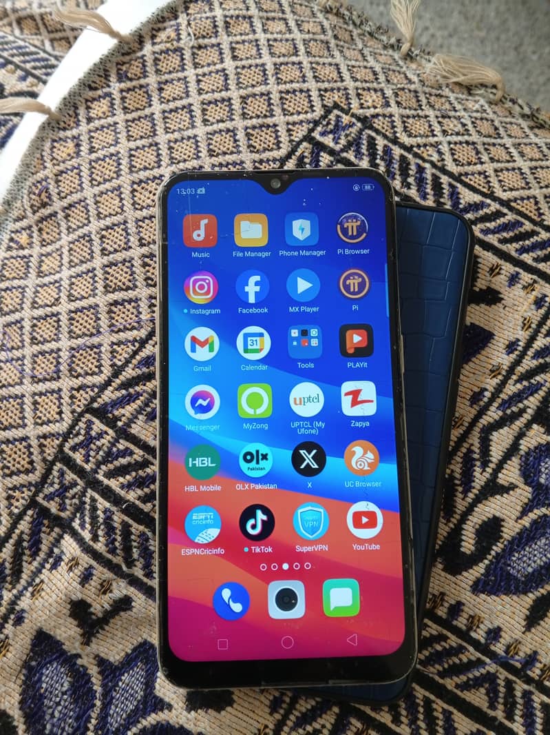 excellent condition oppo A7 (4 gb 64 gb) 6
