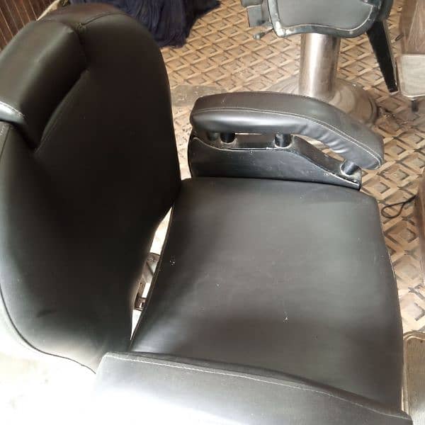 Saloon Chairs Available 0