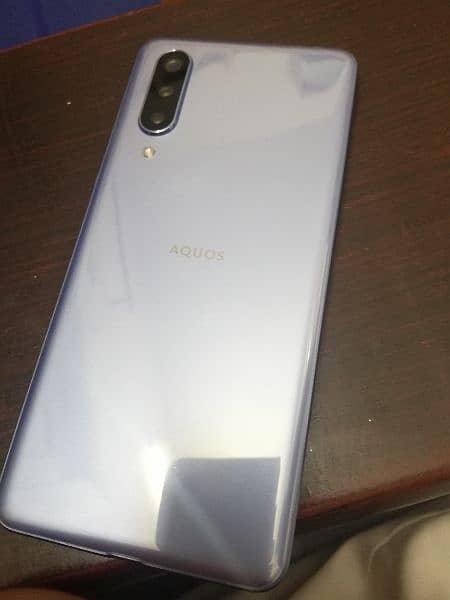 Sharp Aqous zero 5g basic 1