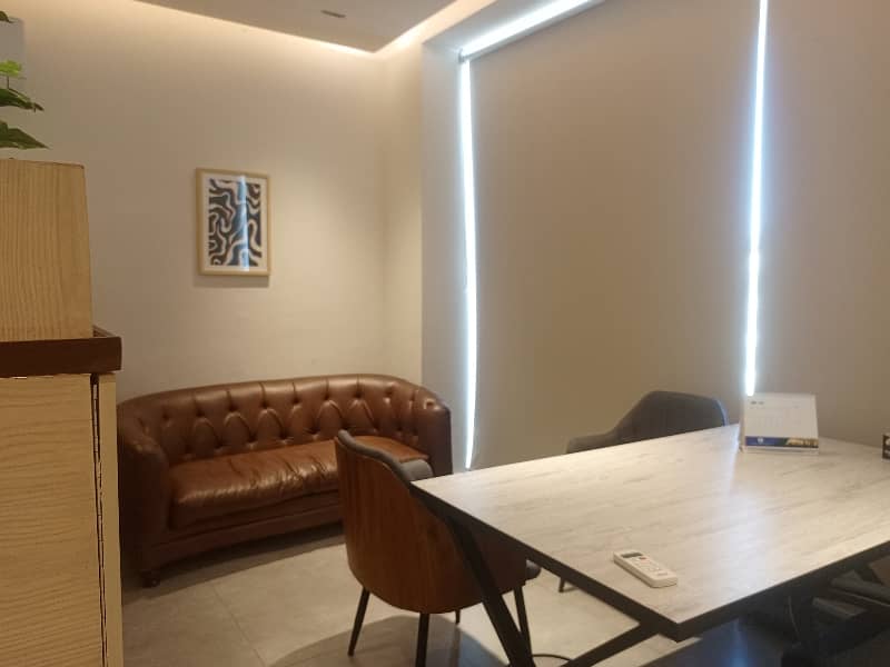 8 MARLA FURNISHED OFFICE FLOOR AVAILABLE FOR RENT FACING COURTYARD 5